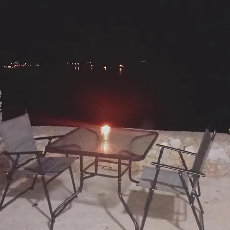 Mani Stevi Apartment Argilia